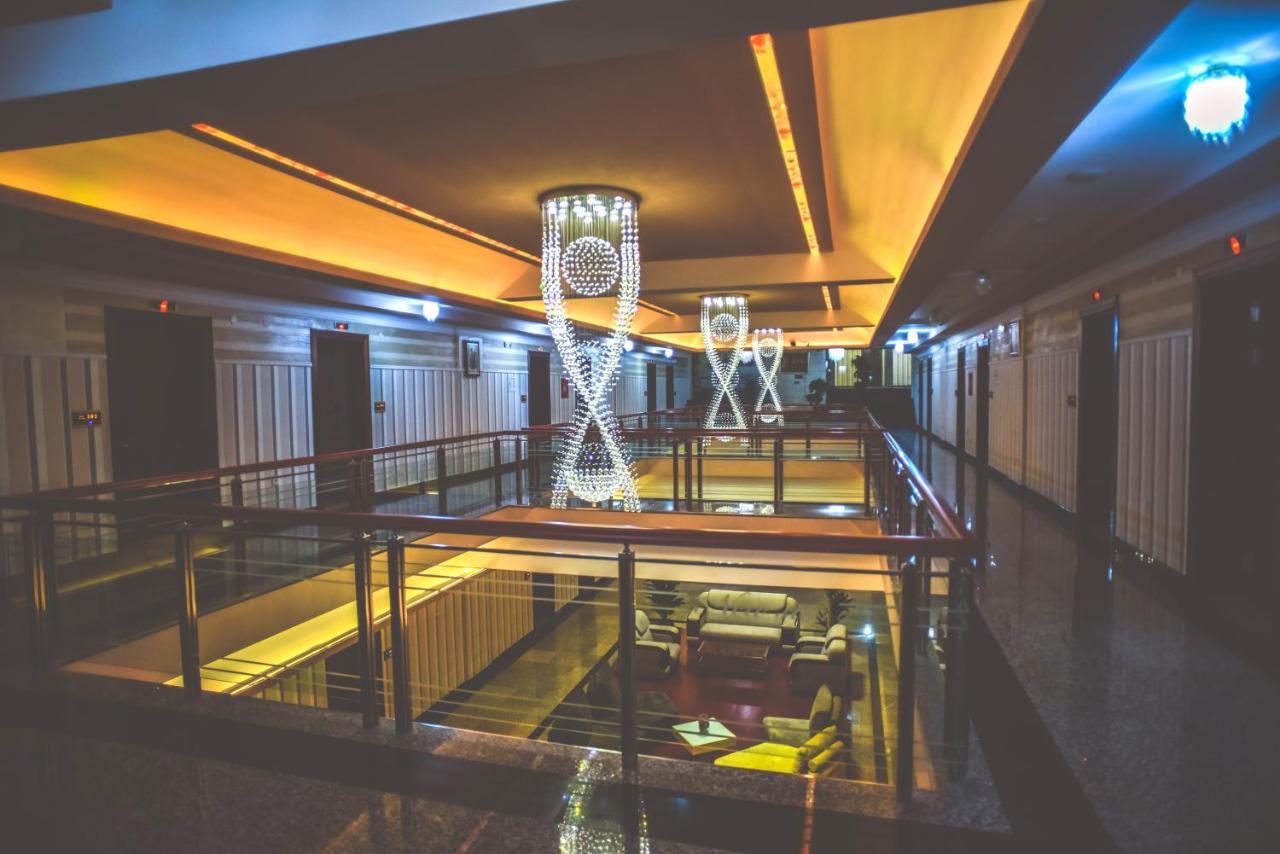 Hotel New Star Скопье Экстерьер фото